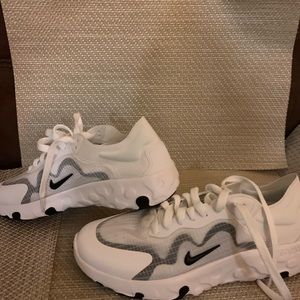 Women’s Nike Renew Lucent